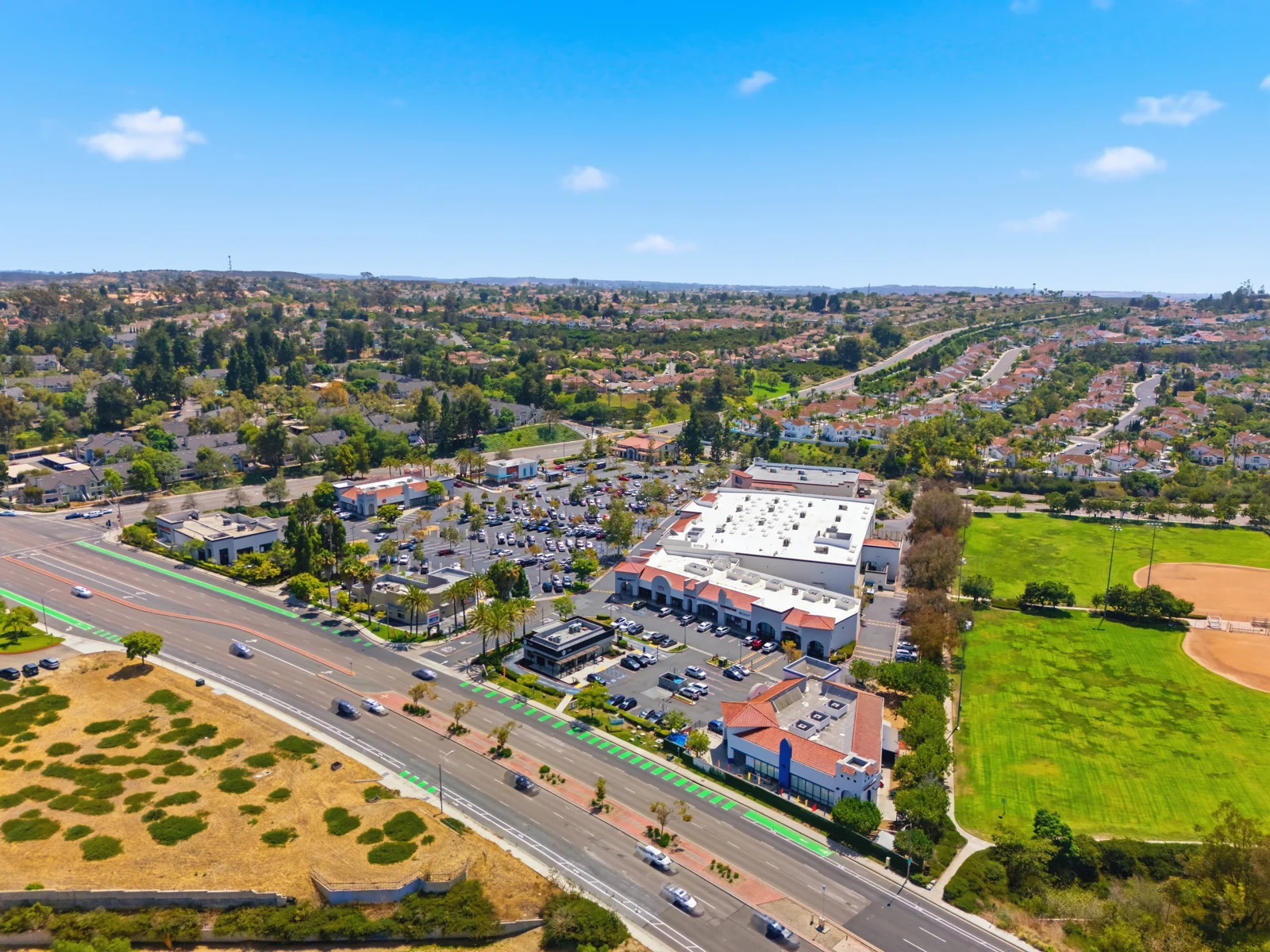 Palm Tree Plaza — Lease in Oceanside, CA, photo 2 of 8