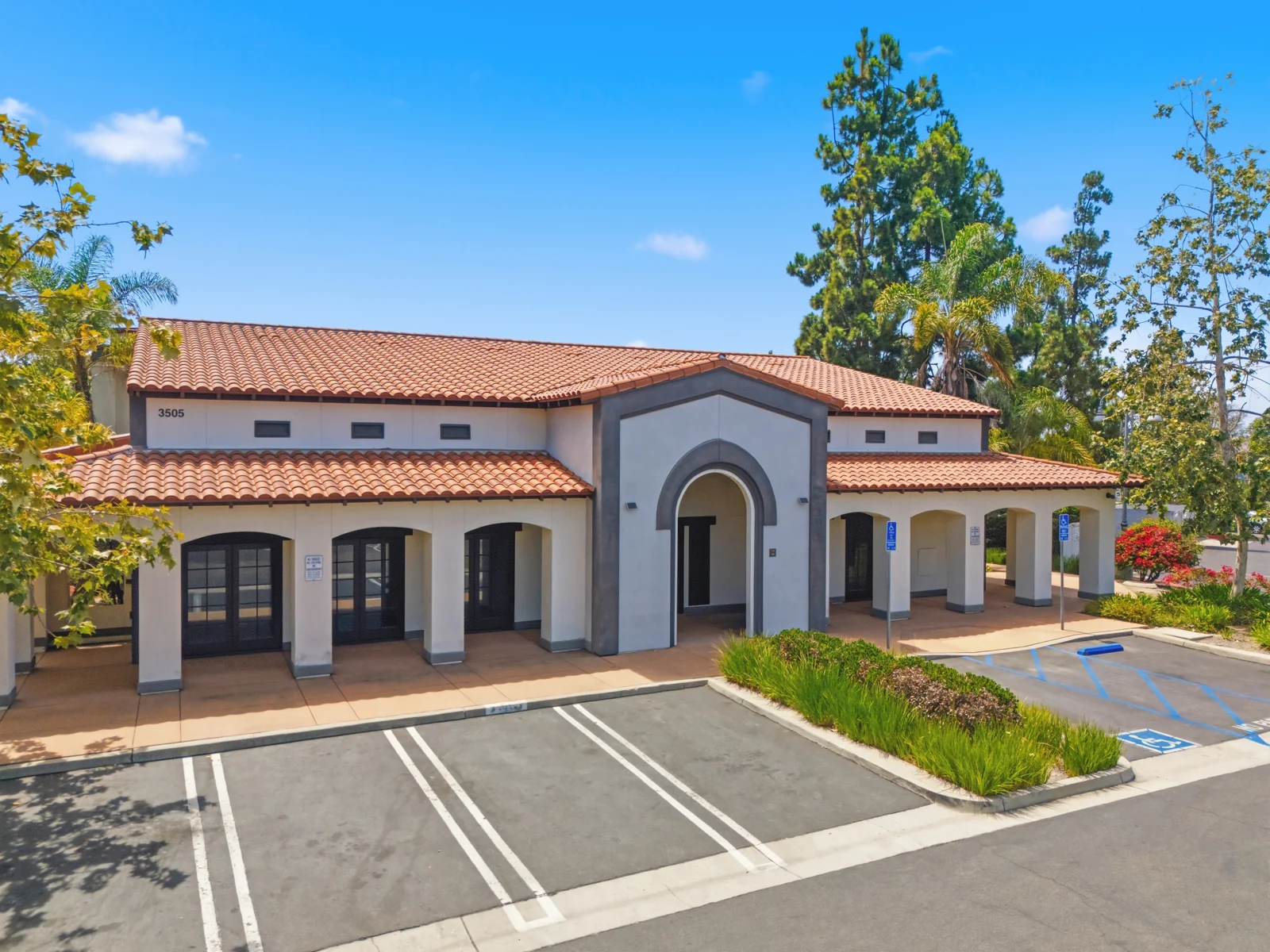 Palm Tree Plaza — Lease in Oceanside, CA, photo 6 of 8
