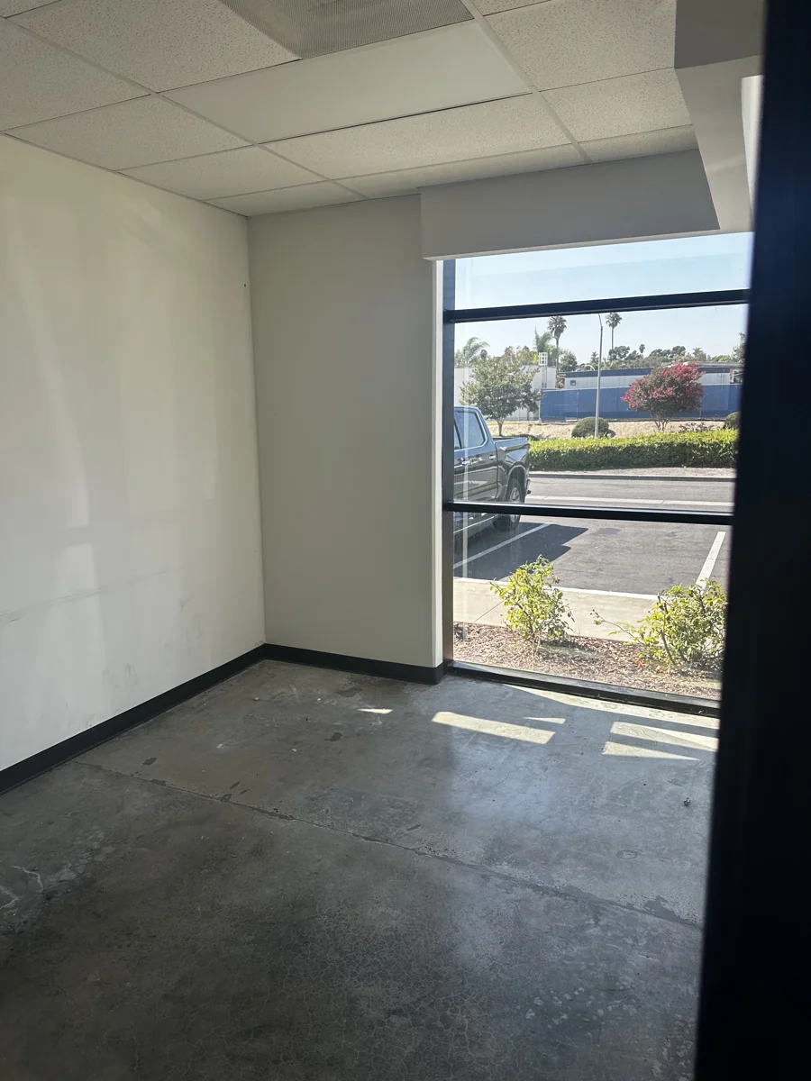 2600 Temple Heights Drive, Unit C — Lease in Oceanside, CA, photo 2 of 4