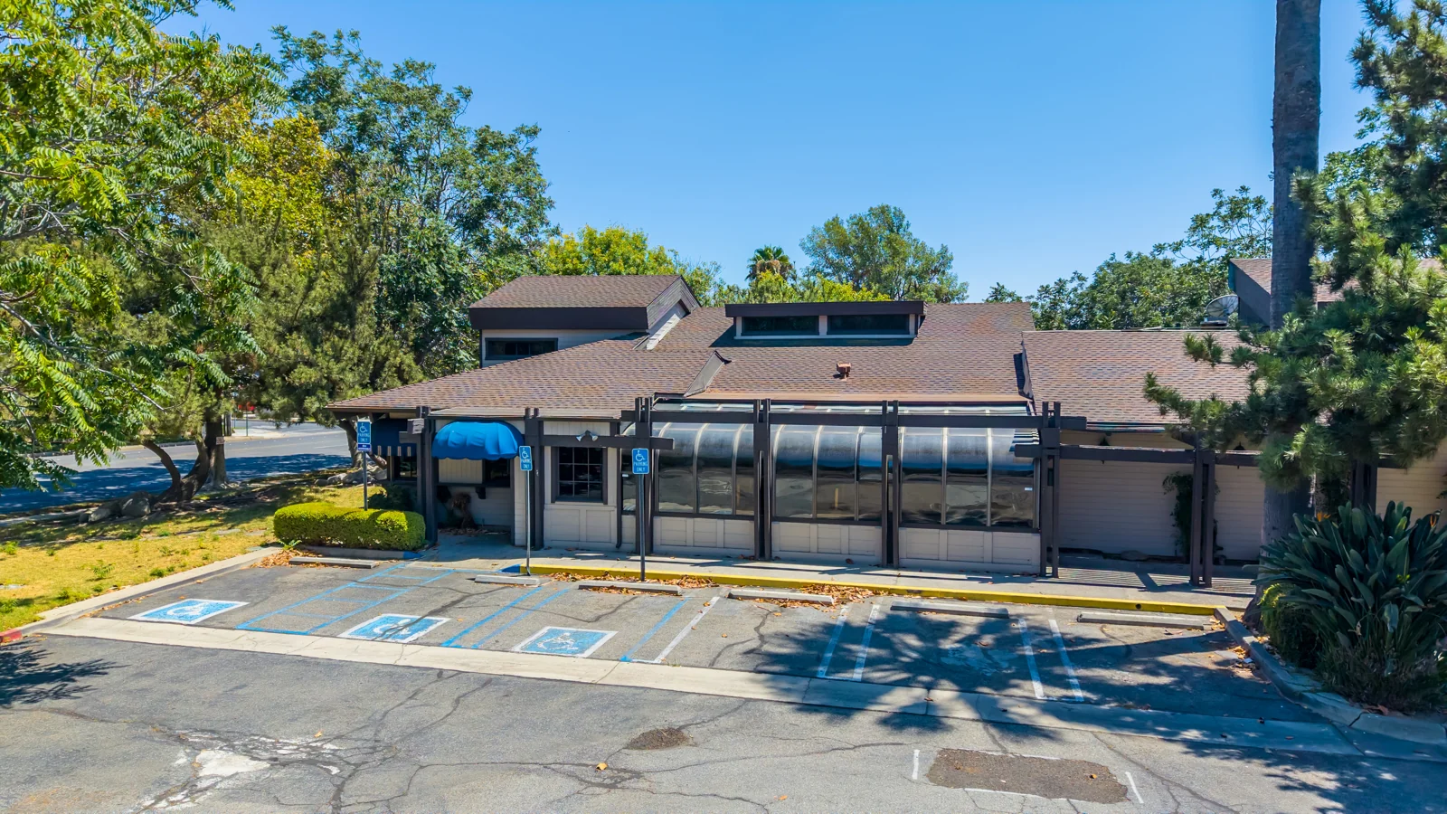 Retail in Rancho Cucamonga, CA — Lease in Rancho Cucamonga, CA, photo 4 of 8