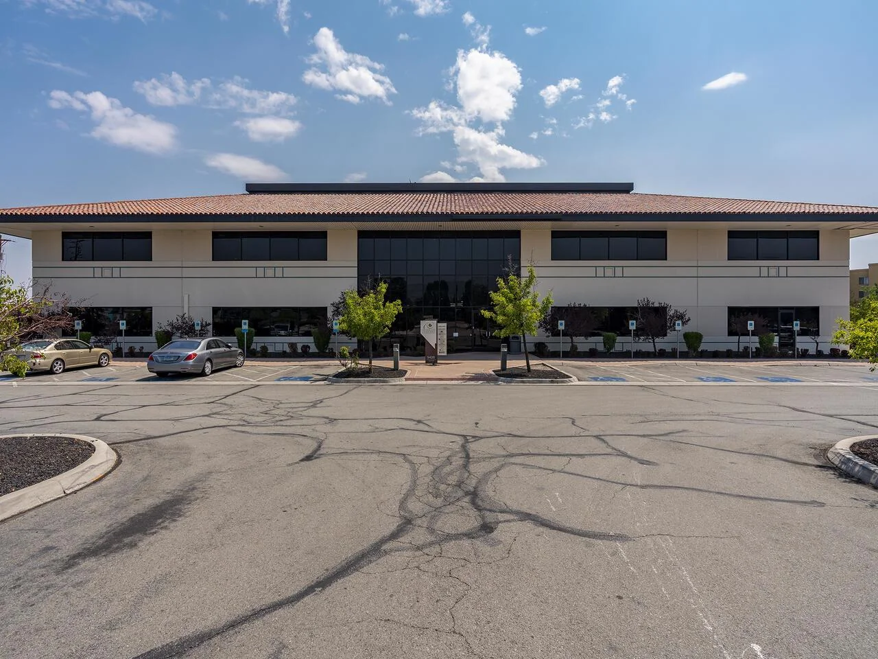 Office in Reno, NV — Lease in Reno, NV, photo 2 of 4