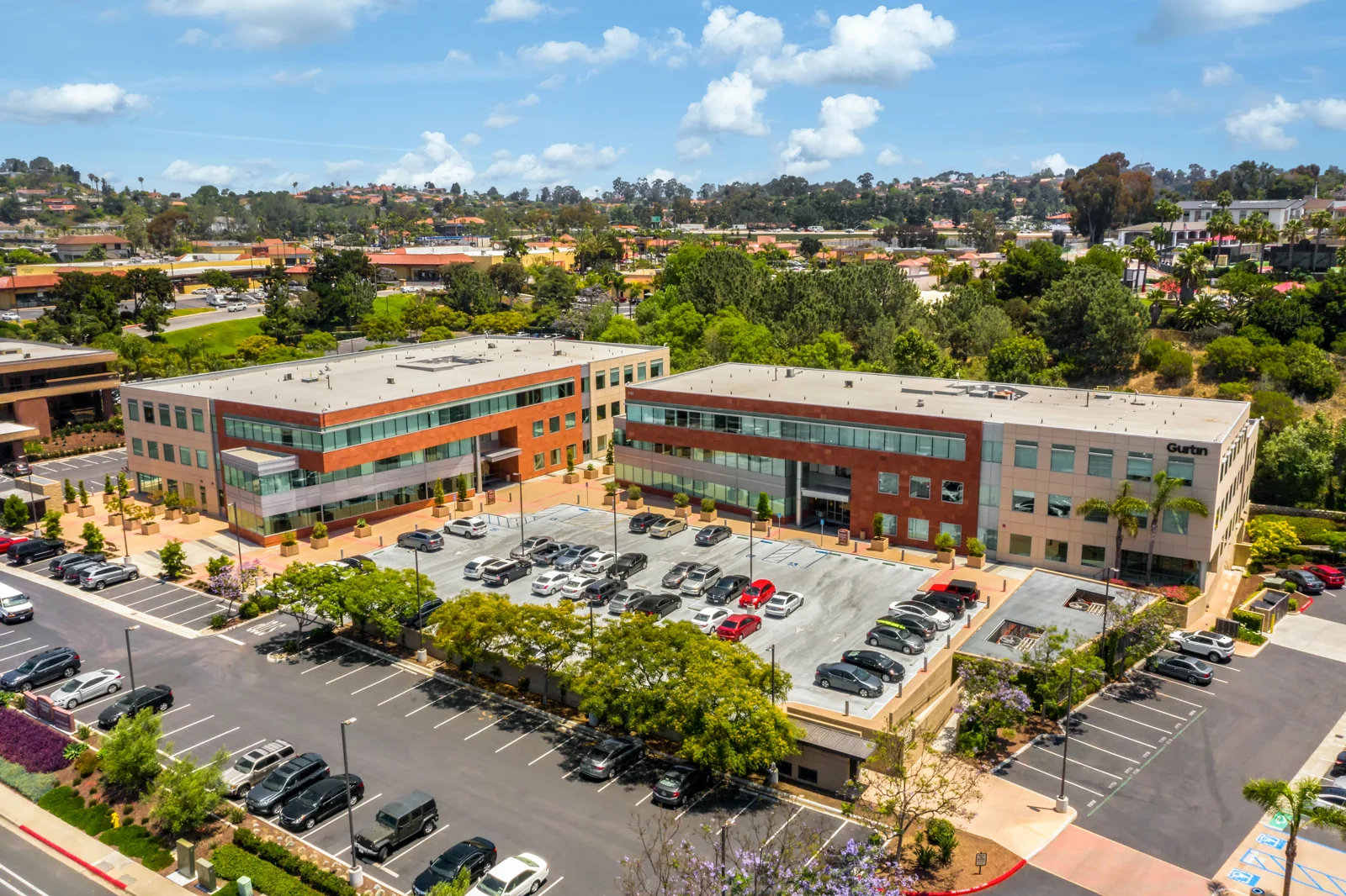 Solana Crossing — Lease in Solana Beach, CA, photo 2 of 8