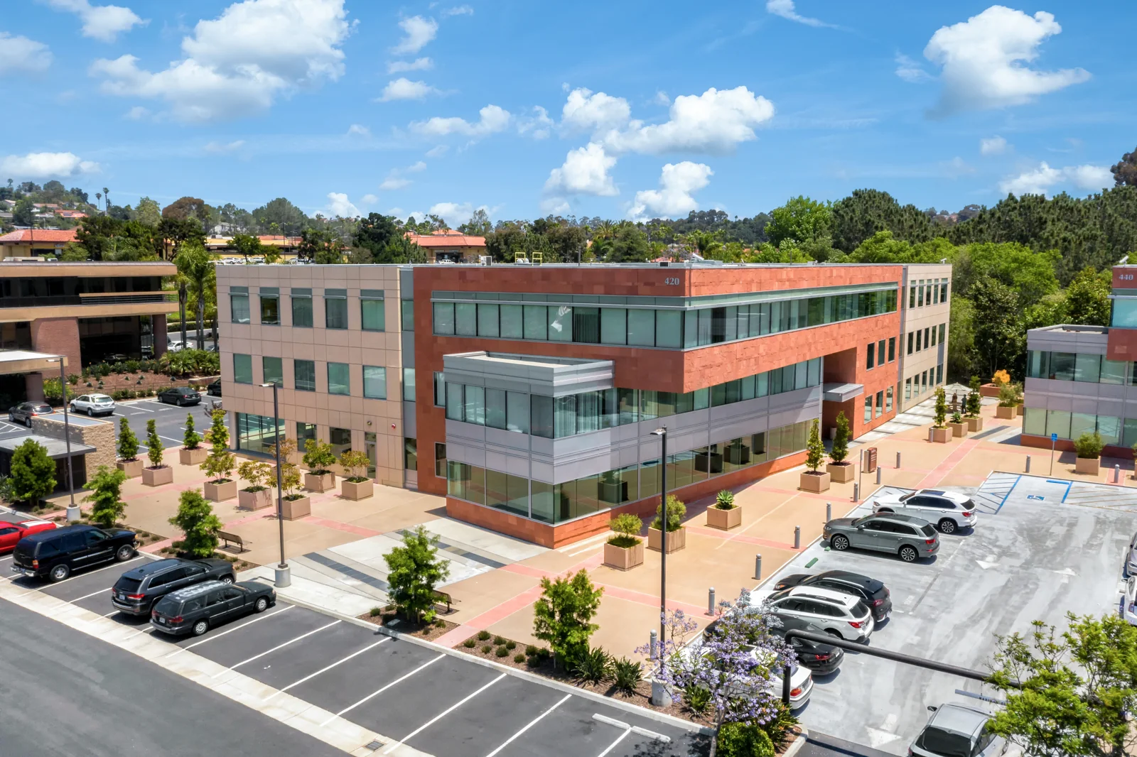 Solana Crossing — Lease in Solana Beach, CA, photo 3 of 8