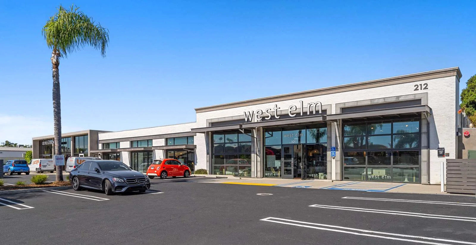 Retail in Solana Beach, CA — Lease in Solana Beach, CA, photo 4 of 8