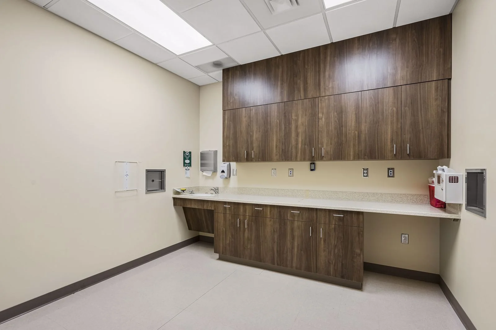 6255 Sharlands Avenue — Lease in Reno, NV, photo 4 of 8