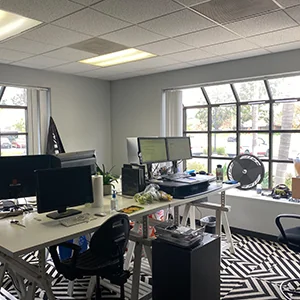 COMMERCE — Lease in Carlsbad, CA, photo 2 of 3