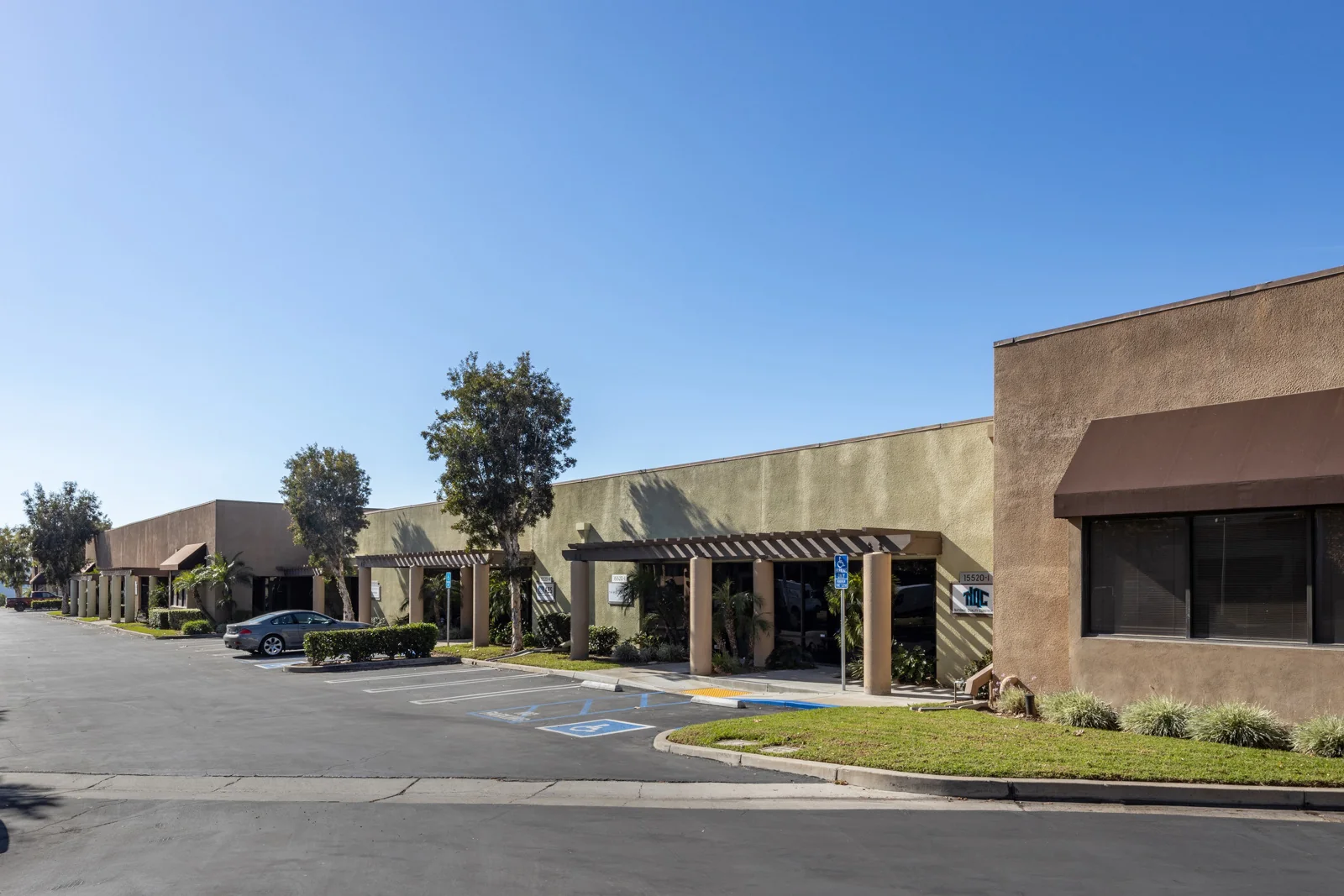 FlexIndustrial in Irvine, CA — Lease in Irvine, CA, photo 3 of 6