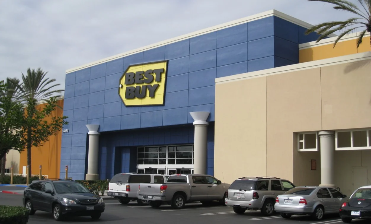 Spectrum Crossroads — Lease in Irvine, CA, photo 2 of 7