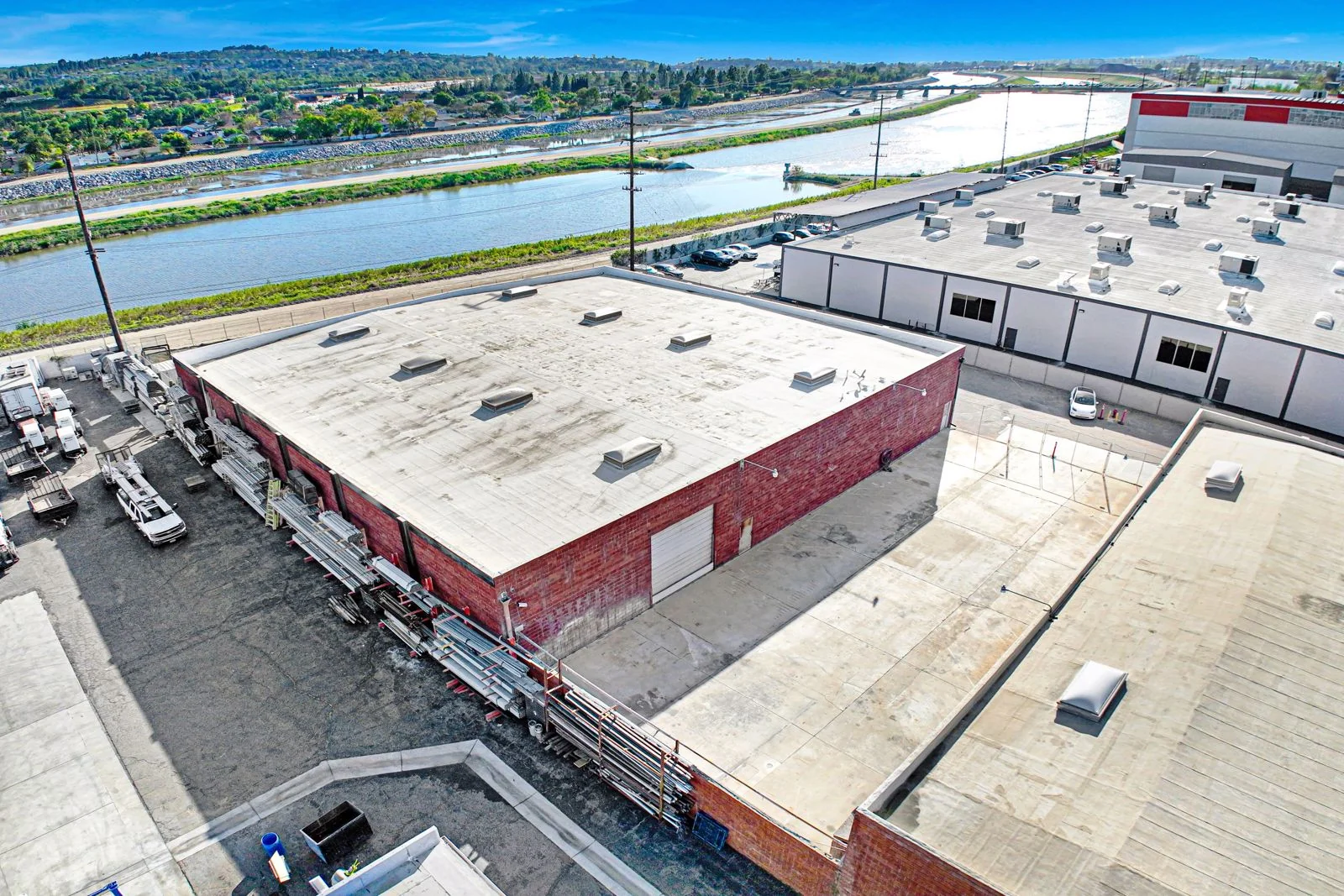Industrial in Anaheim, CA — Sale in Anaheim, CA, photo 4 of 8