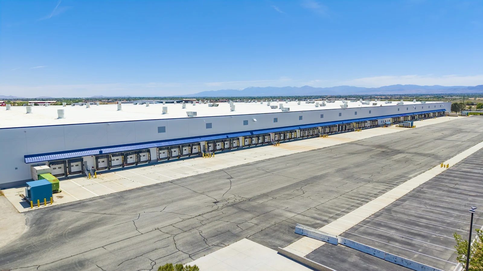 Antelope Valley Distribution Center — Lease in Lancaster, CA, photo 5 of 8