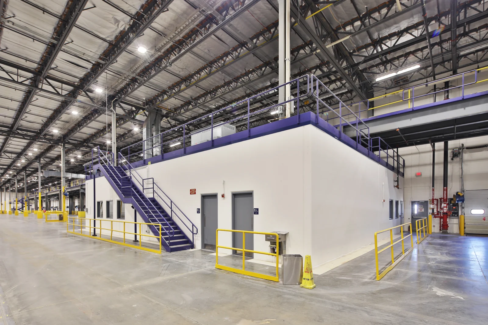 Antelope Valley Distribution Center — Lease in Lancaster, CA, photo 6 of 8