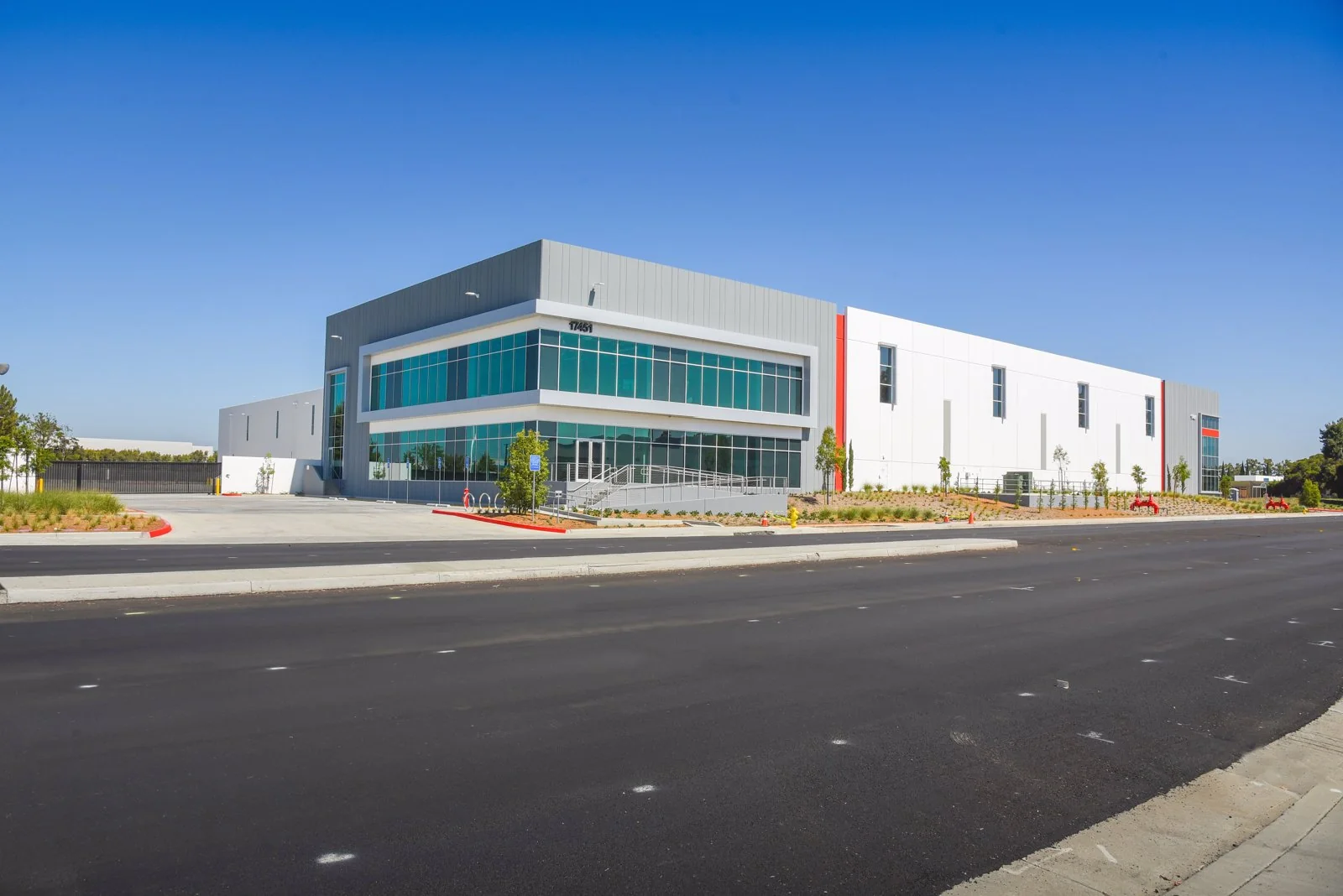 9th Street Irvine — Lease in Irvine, CA, photo 2 of 8
