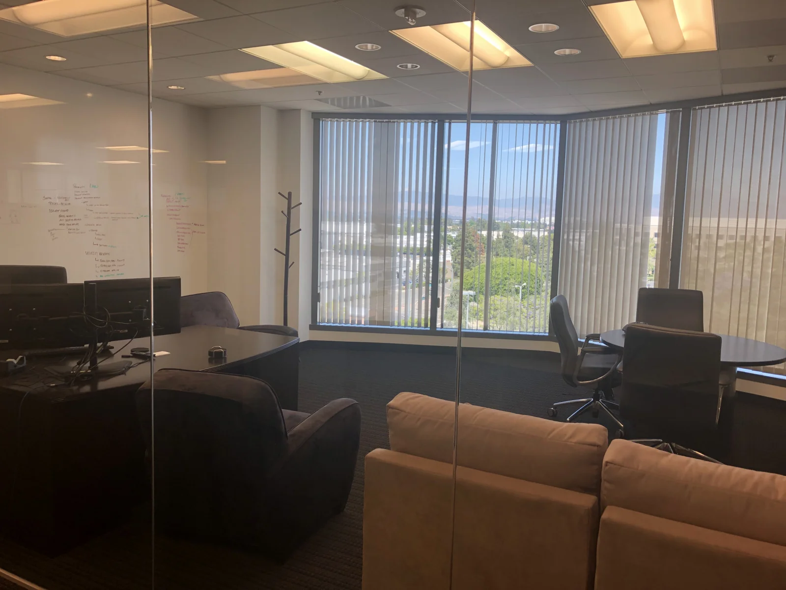 MacArthur Place — Lease in Santa Ana, CA, photo 3 of 5
