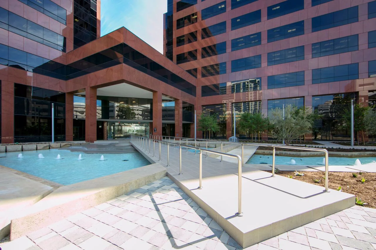 Griffin Towers — Lease in Santa Ana, CA, photo 2 of 7