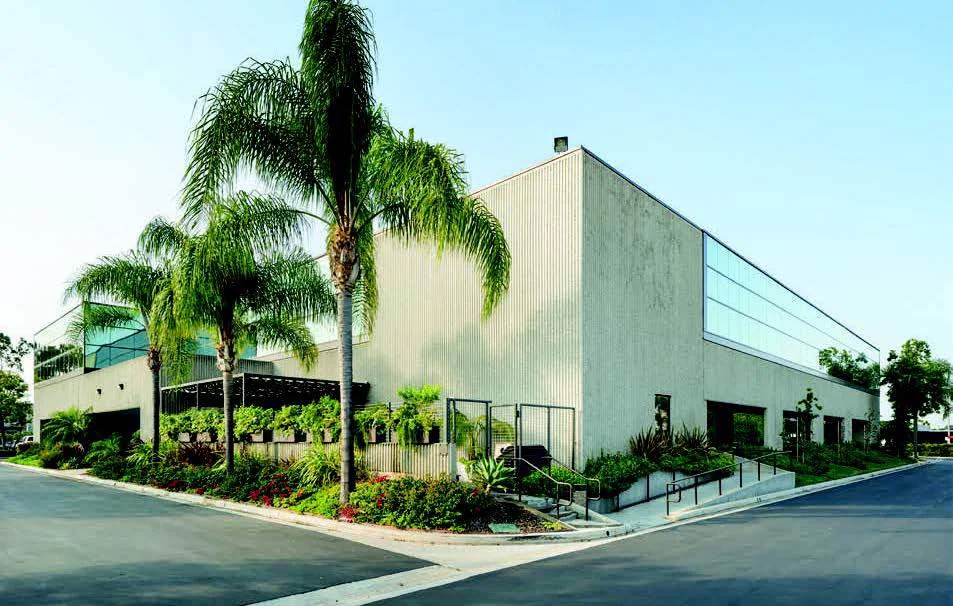 Baker Plaza — Lease in Costa Mesa, CA, photo 1 of 4