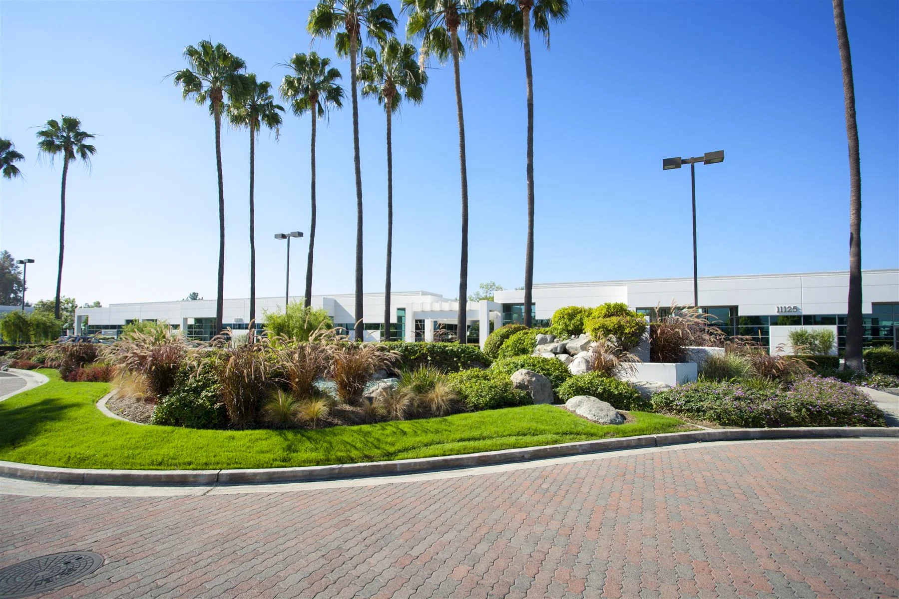 Warland Business Park — Lease in Cypress, CA, photo 2 of 3