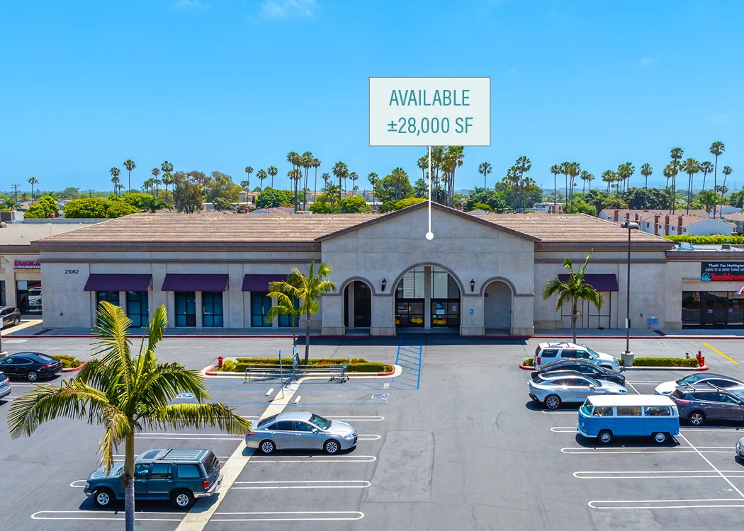 For Lease: Beach Promenade 2,000 - 28,000 SF — Lease in Huntington Beach, CA, photo 3 of 8
