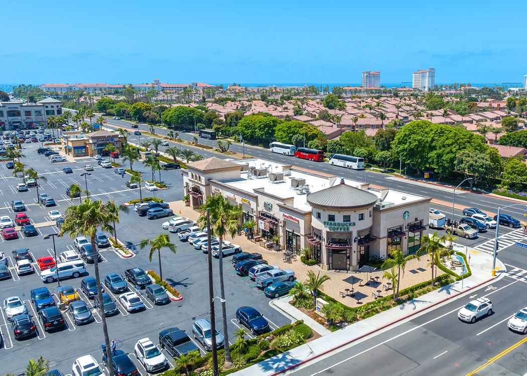 For Lease: Beach Promenade 2,000 - 28,000 SF — Lease in Huntington Beach, CA, photo 5 of 8