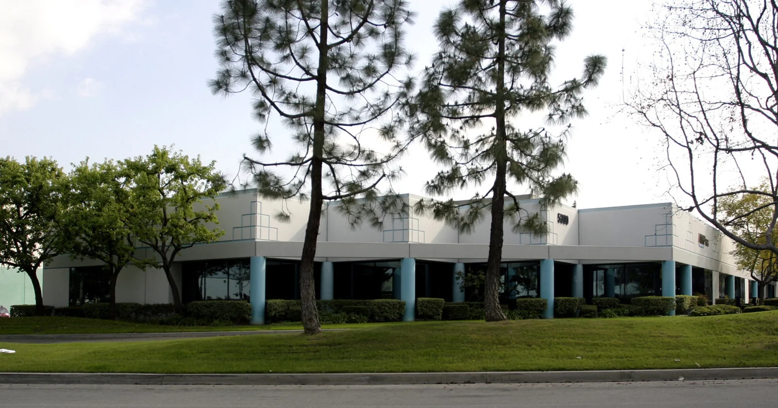Office in Commerce, CA — Lease in Commerce, CA, photo 1 of 8