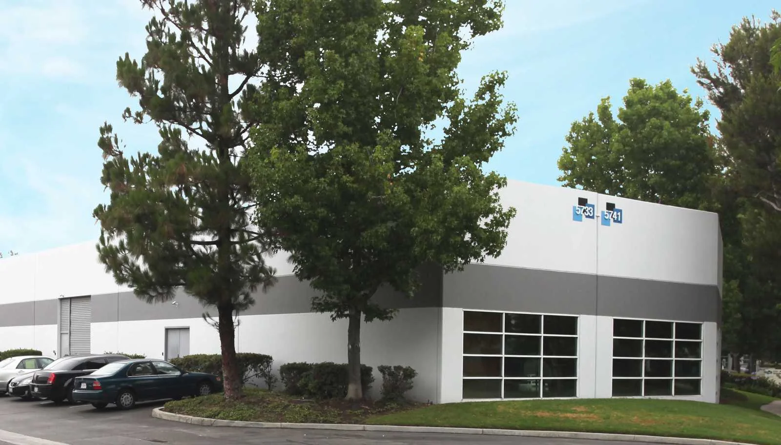 Office in Commerce, CA — Lease in Commerce, CA, photo 3 of 8