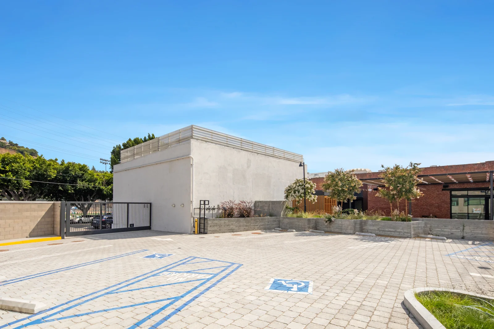 3716 Eagle Rock Blvd - Partake Collective - photo 4 - Los Angeles, CA