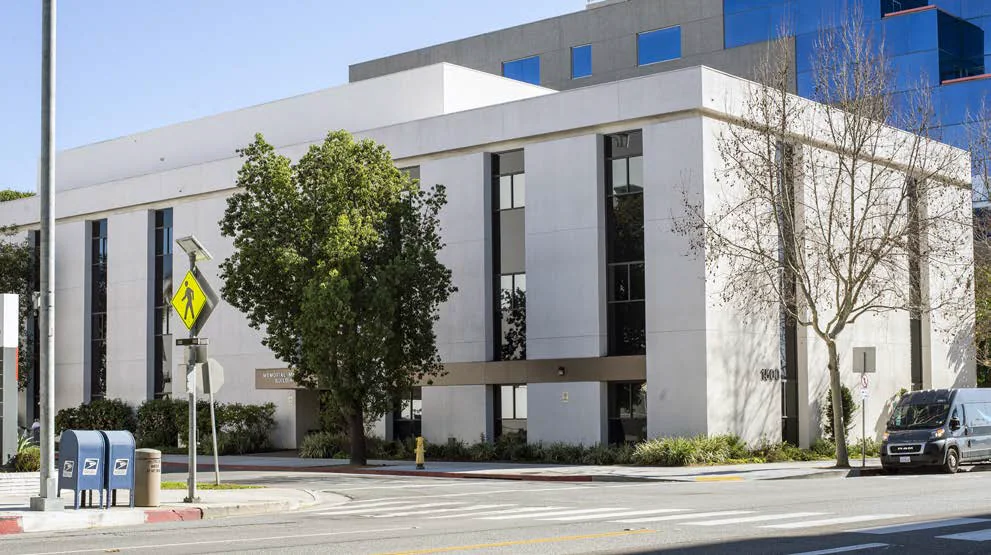 Glendale Memorial Building — Lease in Glendale, CA, photo 2 of 7