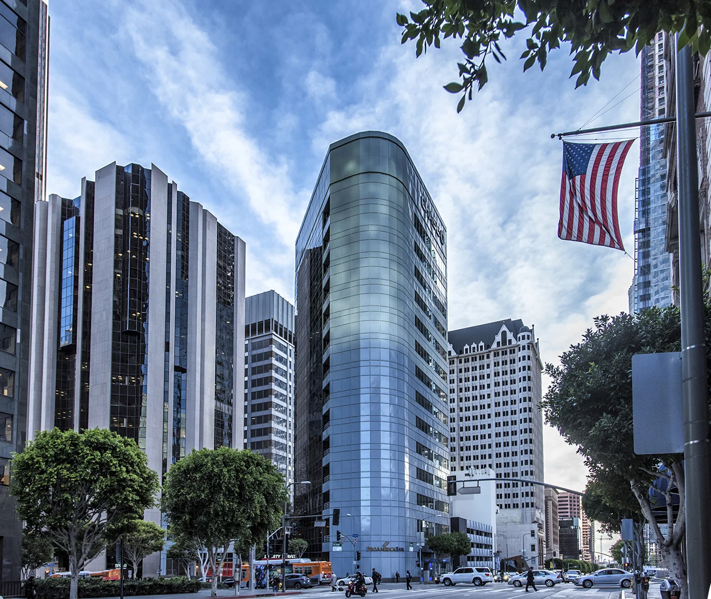 888 West Sixth