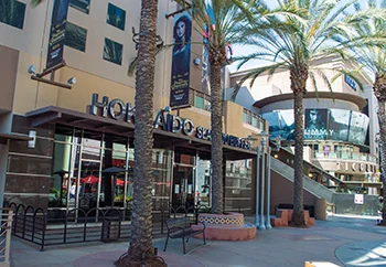 Burbank Entertainment Village — Lease in Burbank, CA, photo 4 of 7