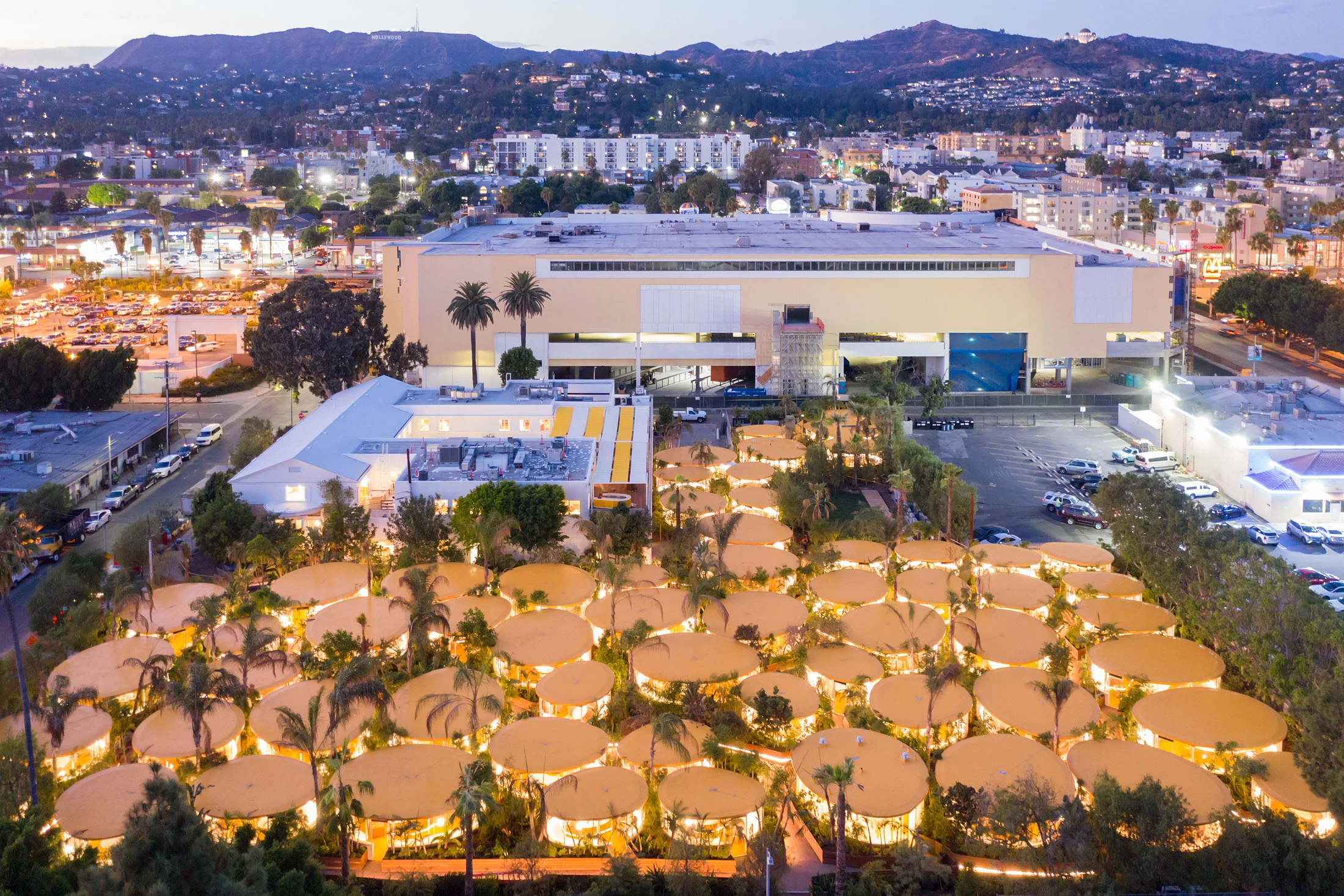 Office in Los Angeles, CA - office in Los Angeles, CA
