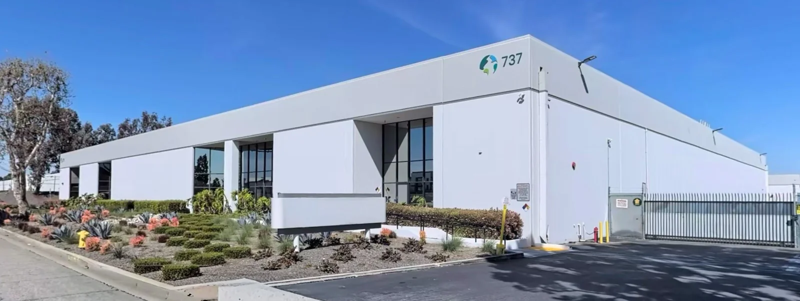 Prologis South Bay Industrial Center 3 — Lease in Compton, CA, photo 1 of 6