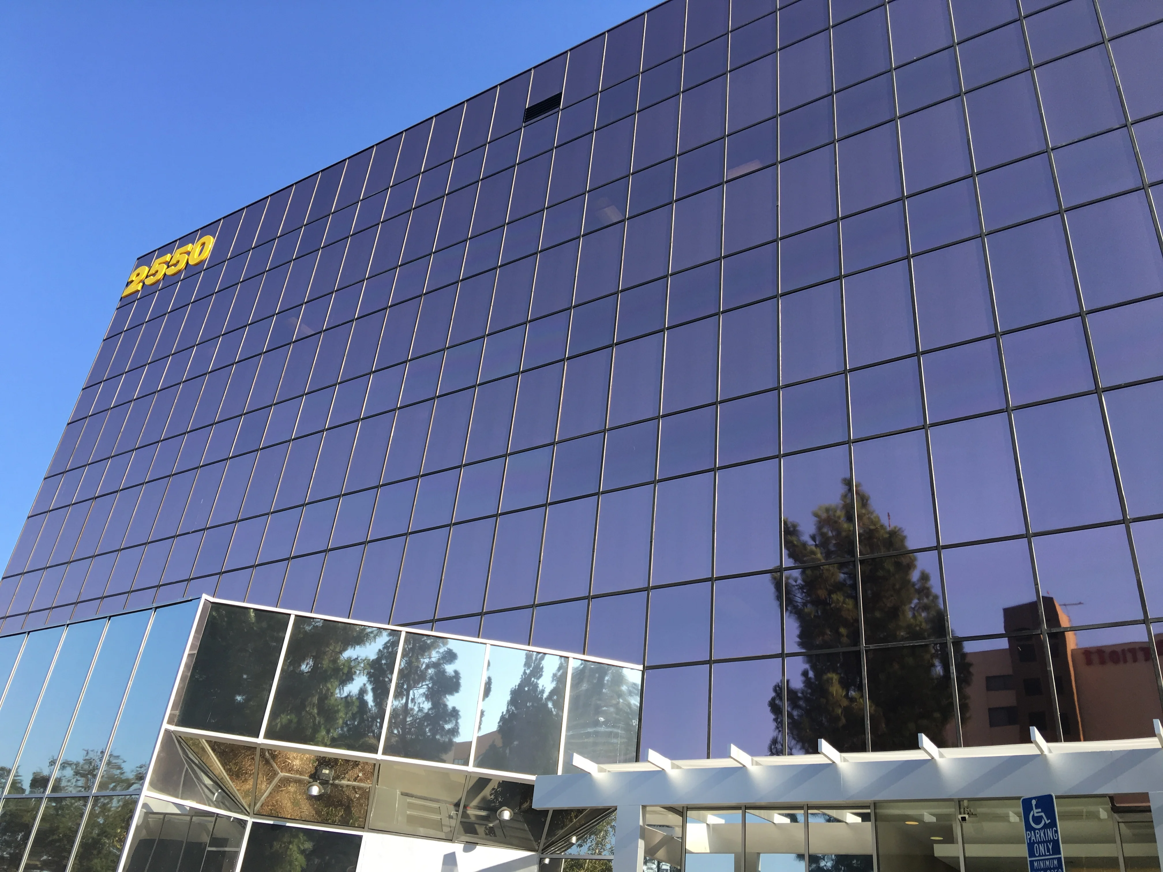 Office in Burbank, CA — Lease in Burbank, CA, photo 2 of 4