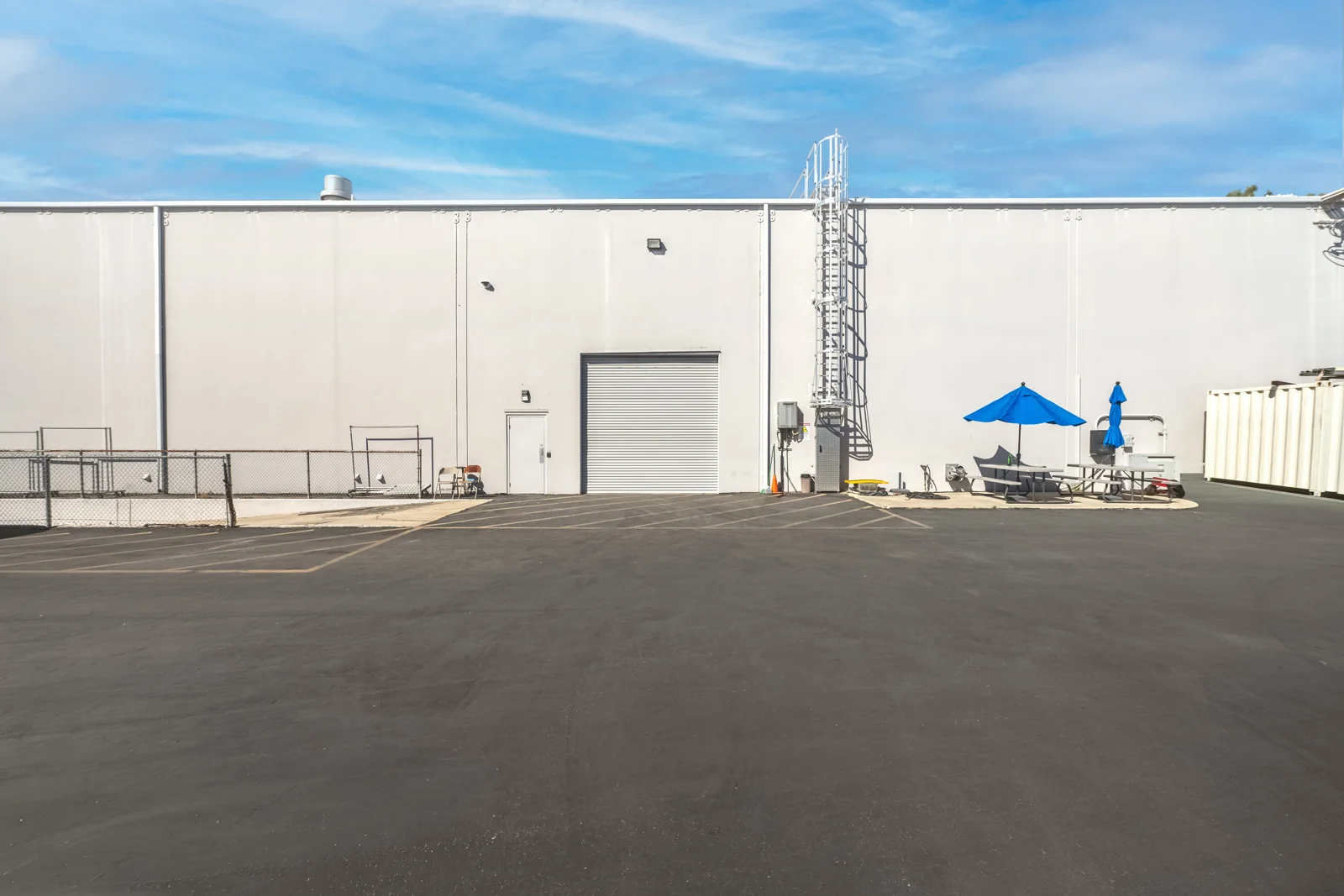 Industrial in North Hollywood, CA — Lease in North Hollywood, CA, photo 7 of 8