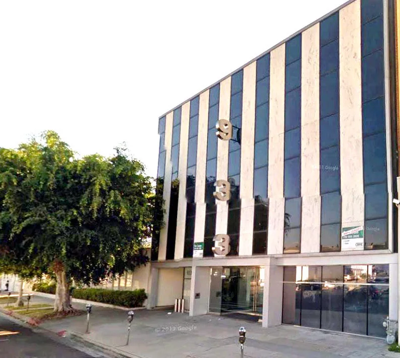 933 N La Brea