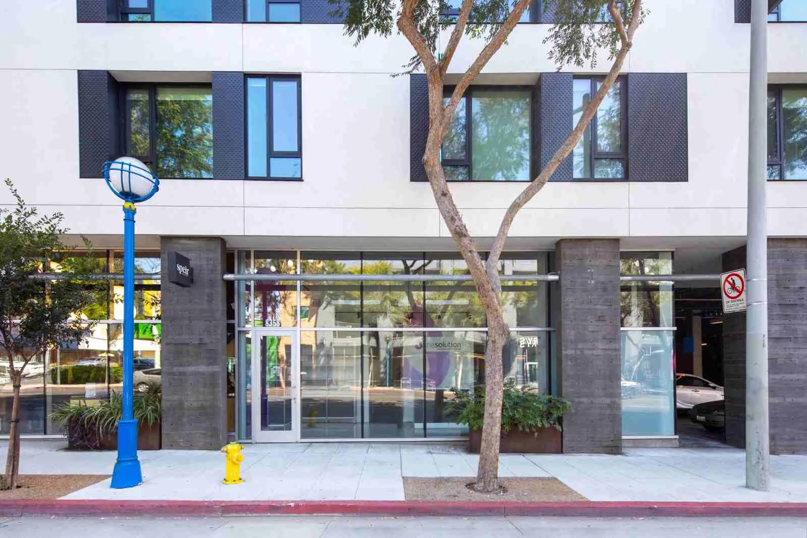 The Crown — Lease in West Hollywood, CA, photo 1 of 3