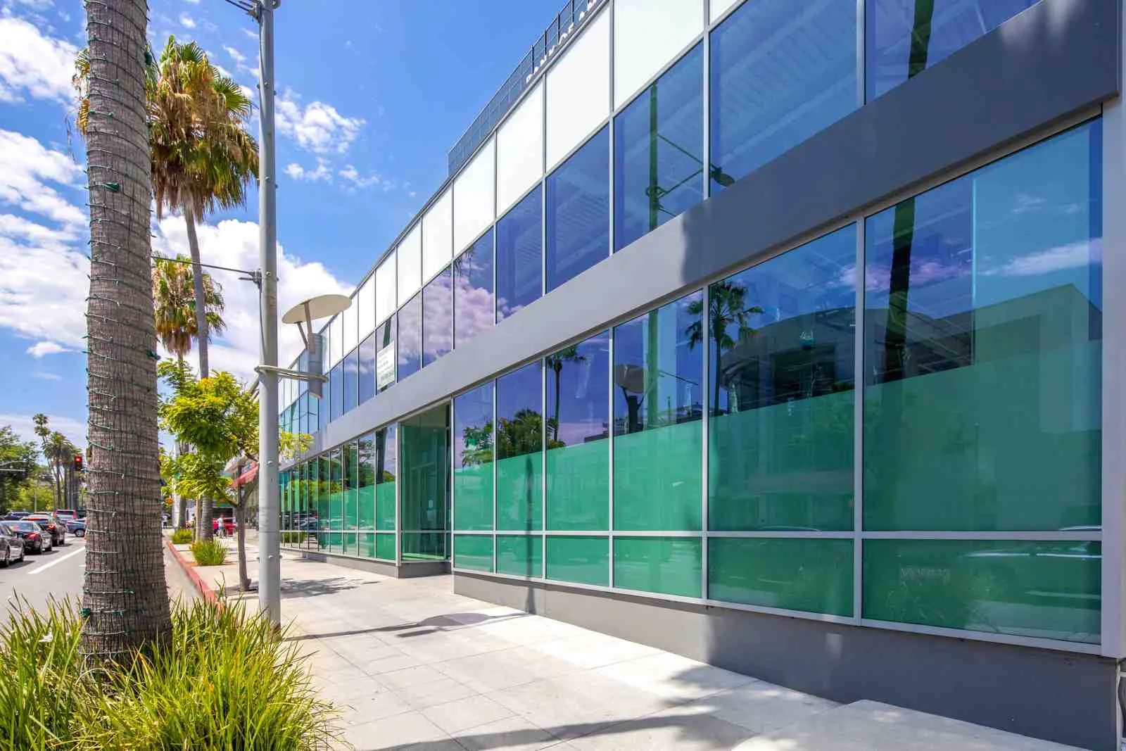 Retail in Beverly Hills, CA - photo 8 - Beverly Hills, CA