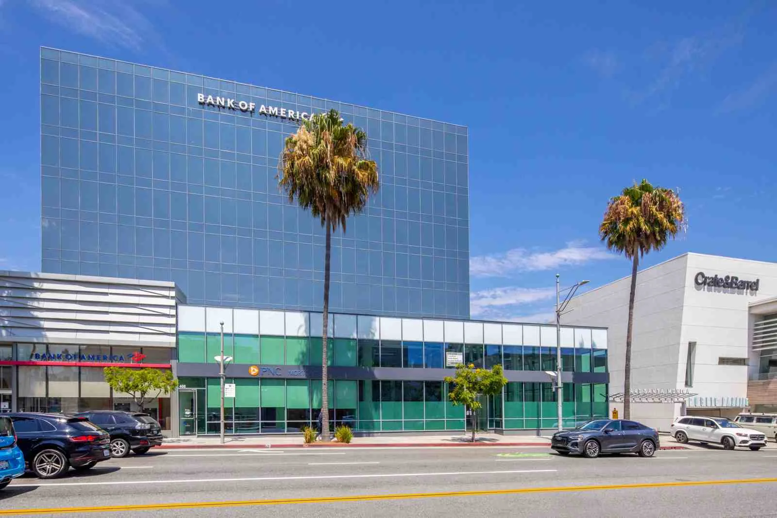 Retail in Beverly Hills, CA - photo 9 - Beverly Hills, CA