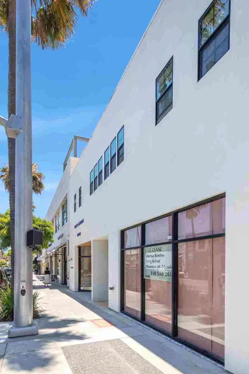 Retail in Beverly Hills, CA - photo 11 - Beverly Hills, CA