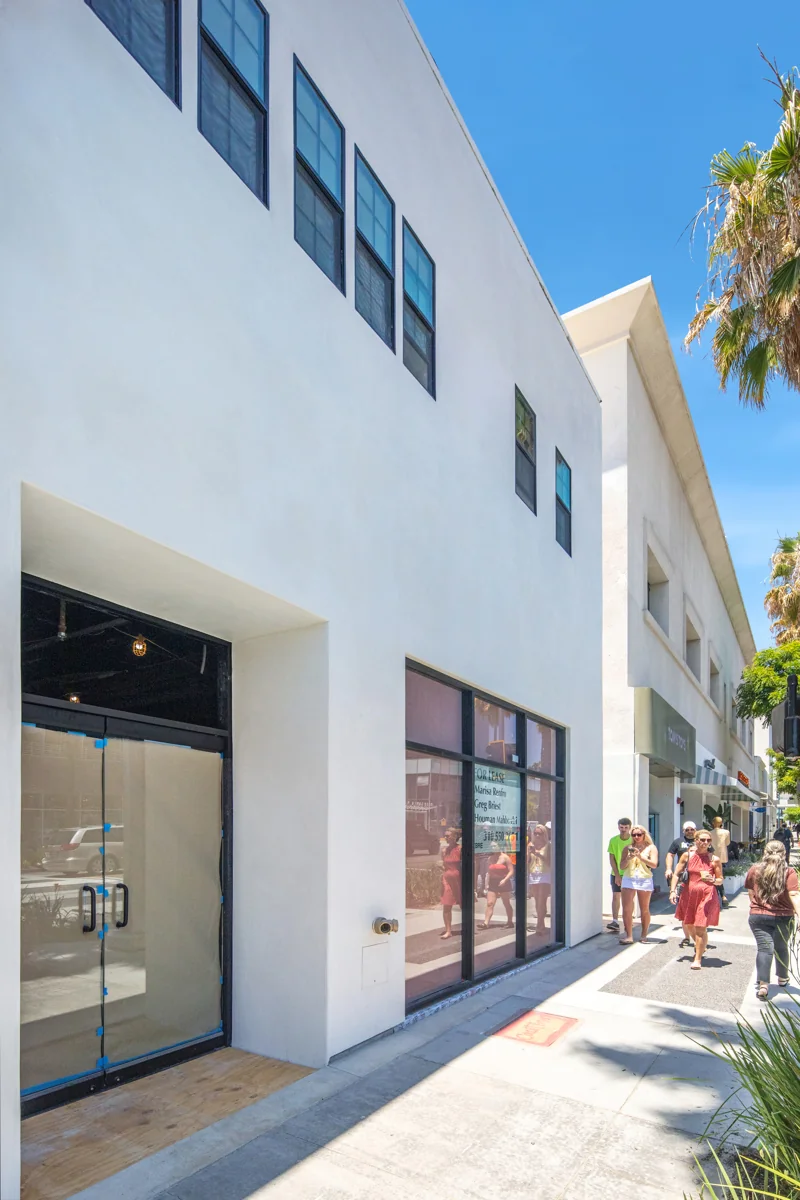 Retail in Beverly Hills, CA - photo 10 - Beverly Hills, CA