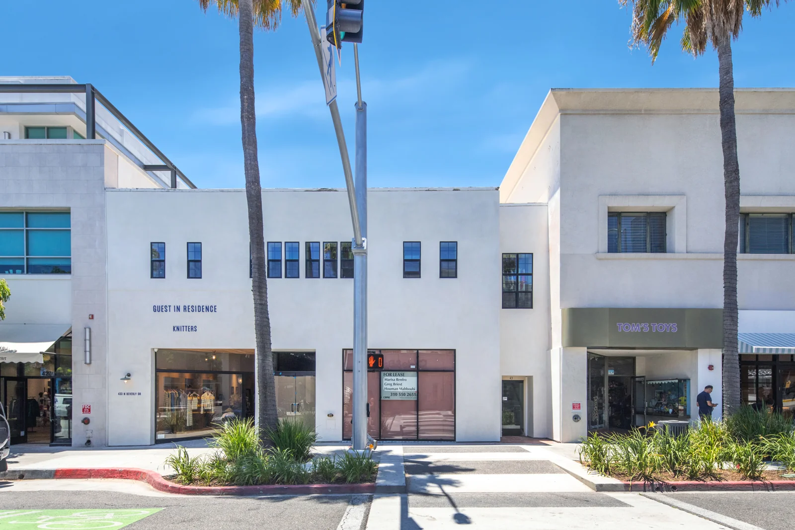 Retail in Beverly Hills, CA - photo 12 - Beverly Hills, CA