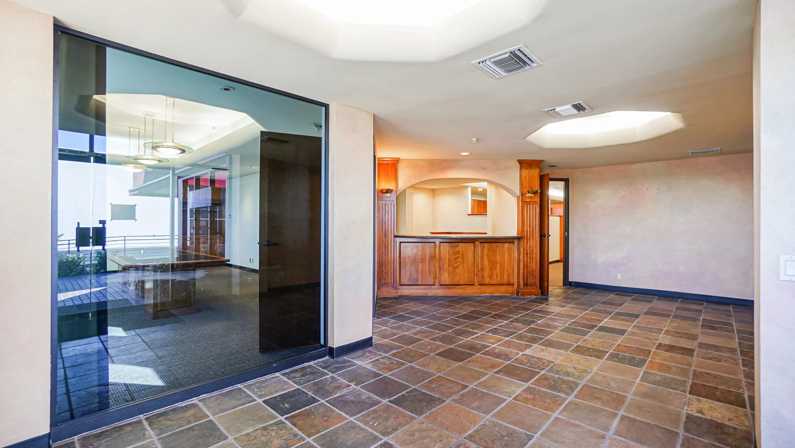 Office in Torrance, CA — Lease in Torrance, CA, photo 4 of 8