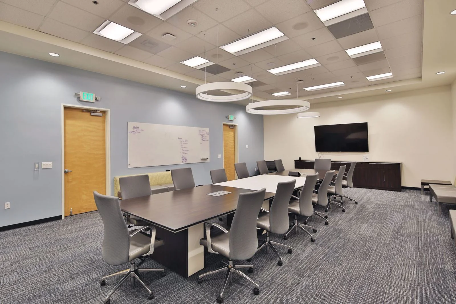 Office in Santa Clarita, CA — Lease in Santa Clarita, CA, photo 3 of 5