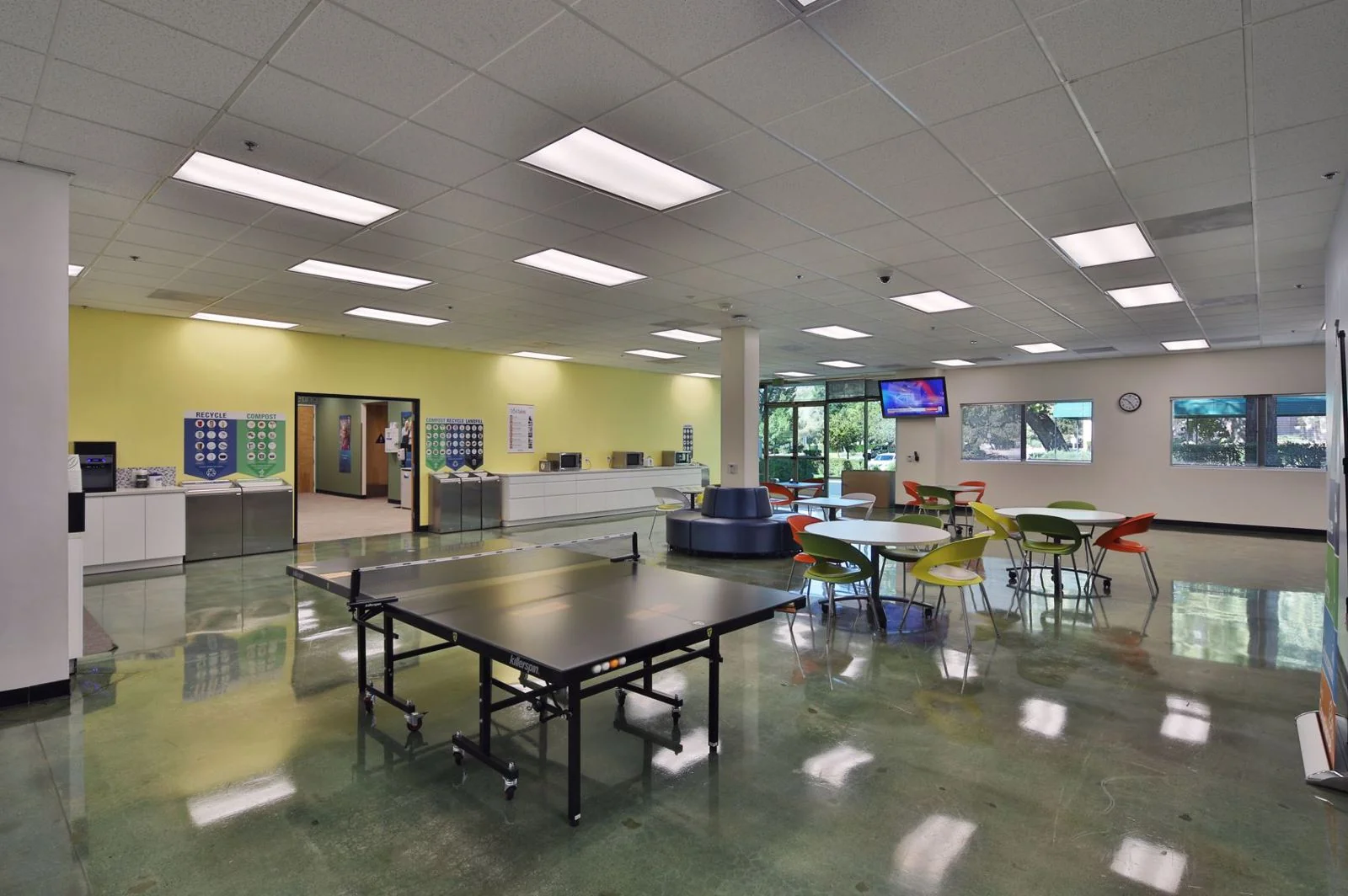 Office in Santa Clarita, CA — Lease in Santa Clarita, CA, photo 4 of 5