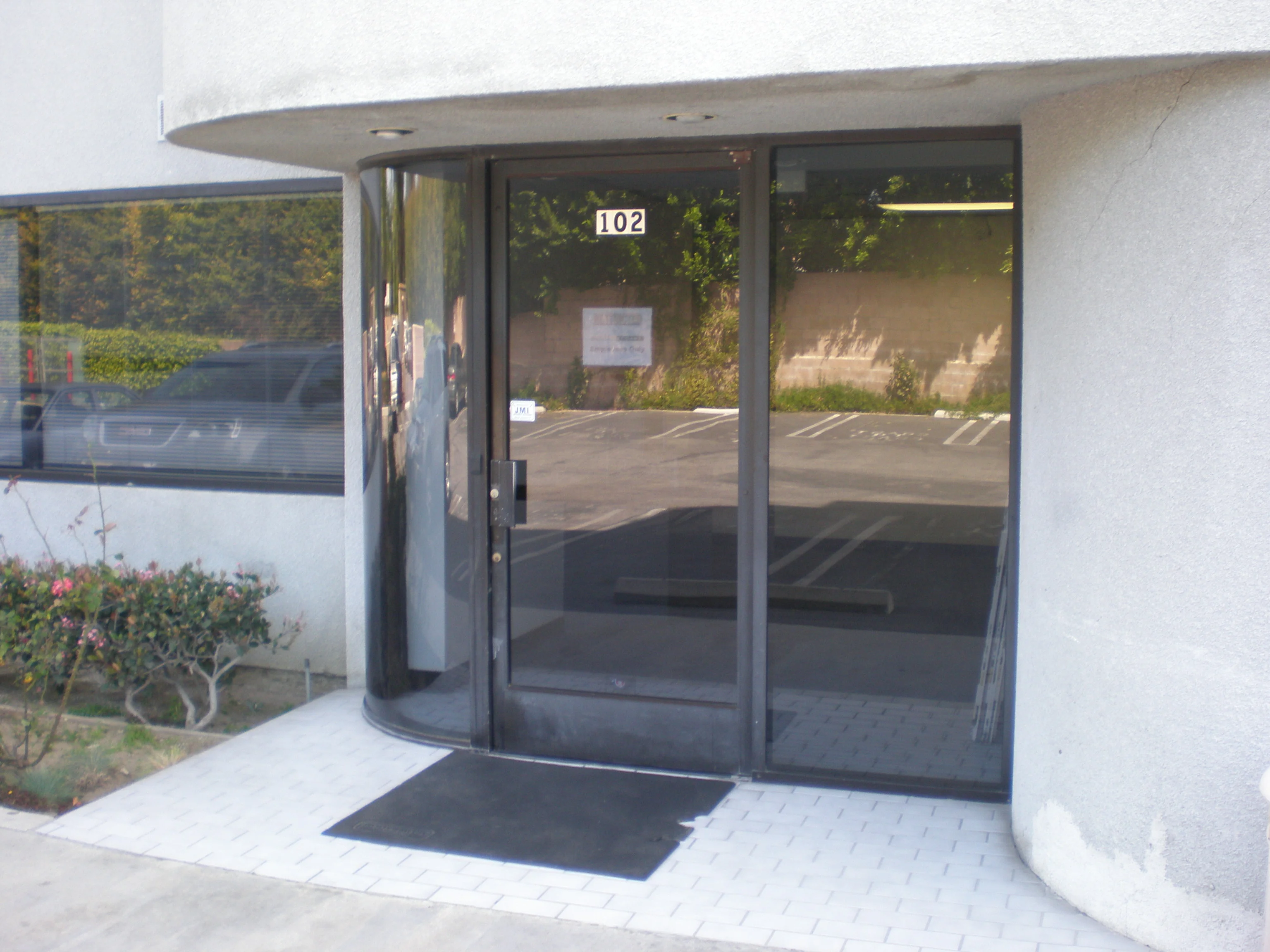Office in Northridge, CA — Lease in Northridge, CA, photo 2 of 3