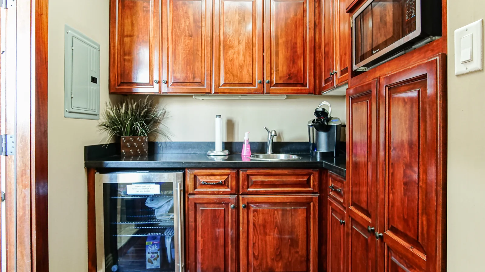 Office in Redondo Beach, CA - photo 4 - Redondo Beach, CA