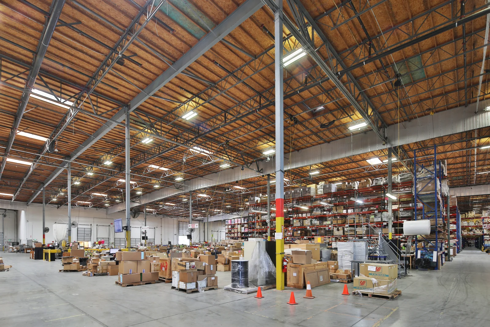 Valencia Commerce Center - photo 11 - Valencia, CA