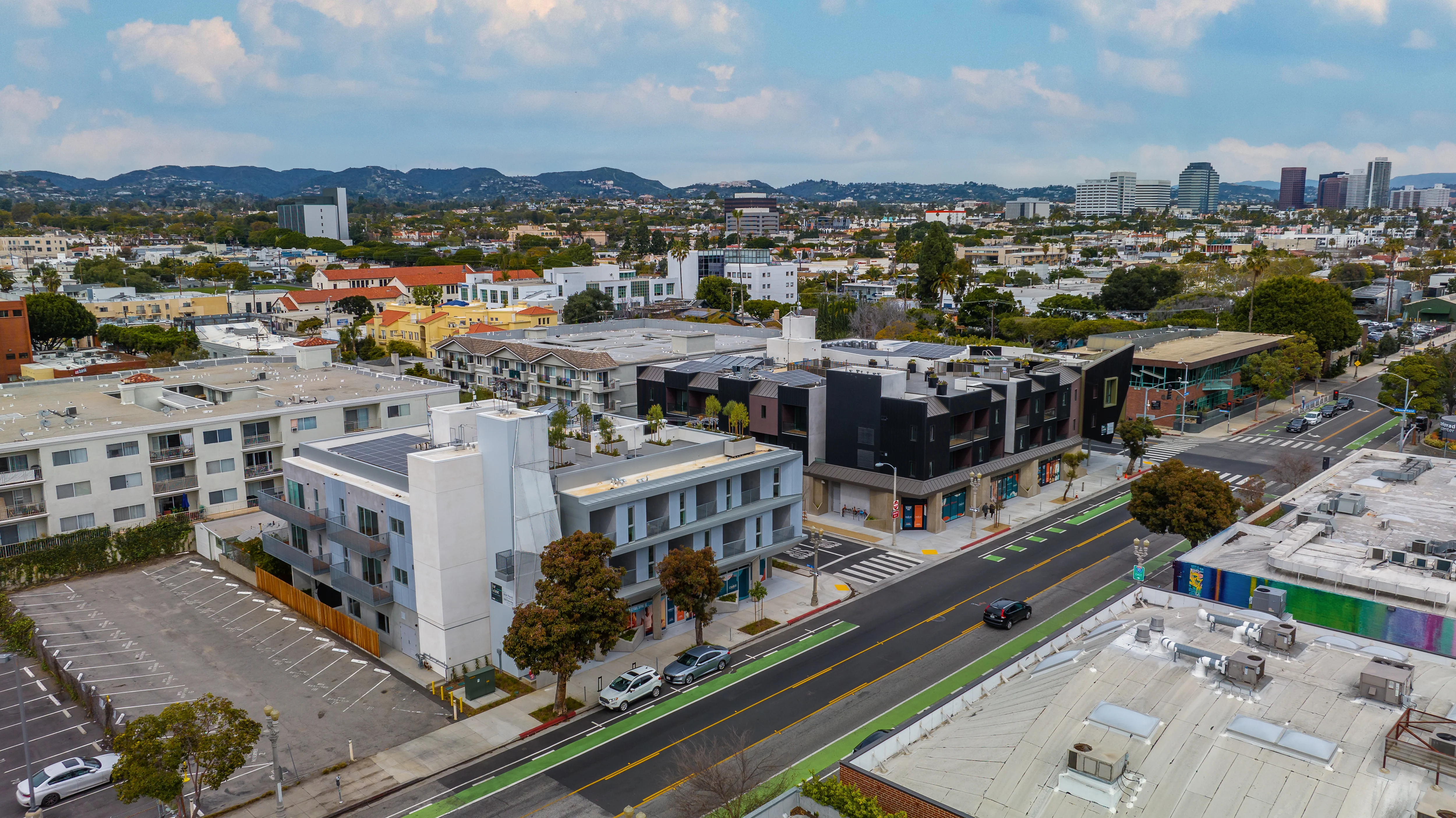 The Charlie - Broadway — Lease in Santa Monica, CA, photo 1 of 4