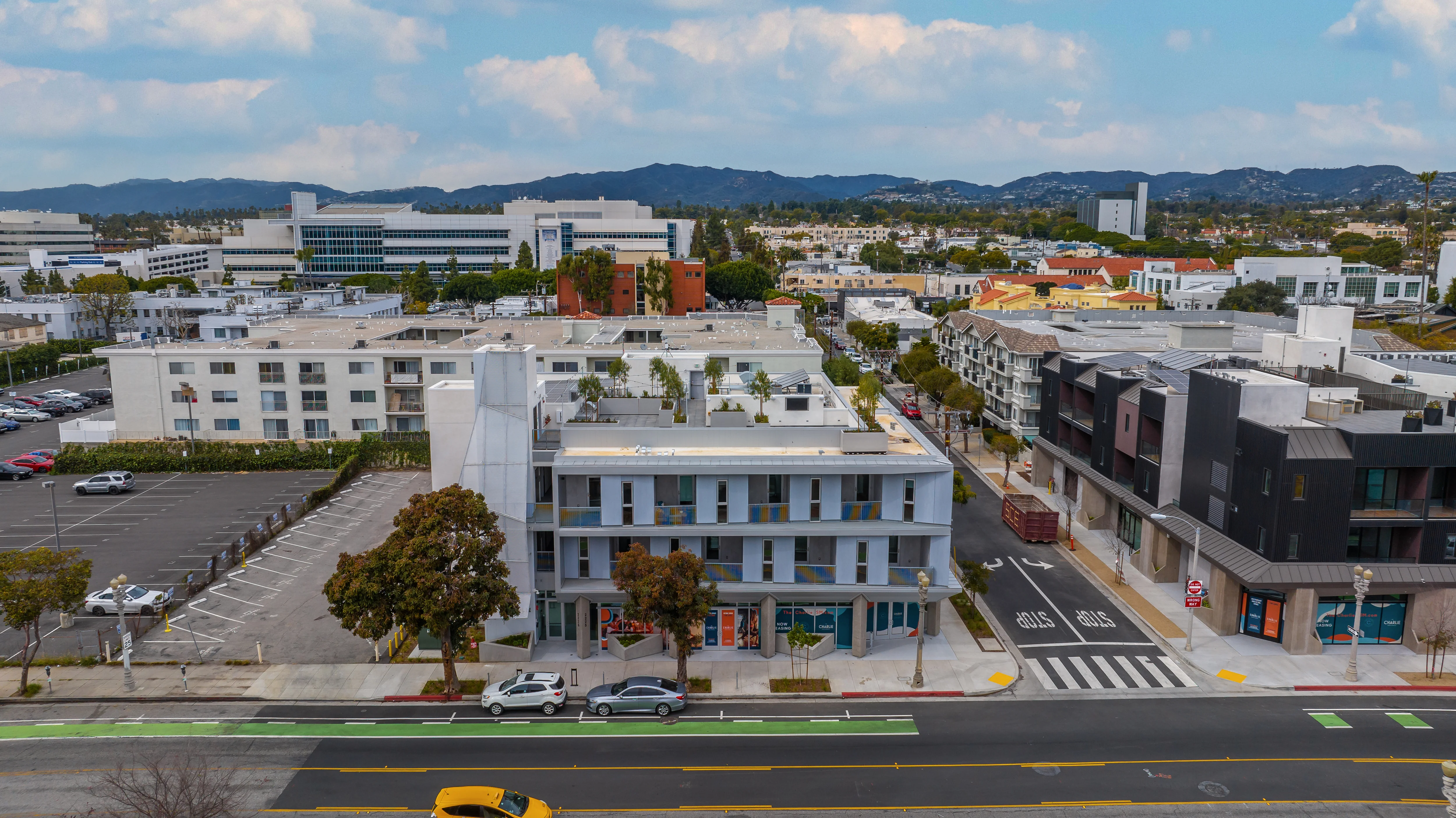 The Charlie - Broadway — Lease in Santa Monica, CA, photo 2 of 4