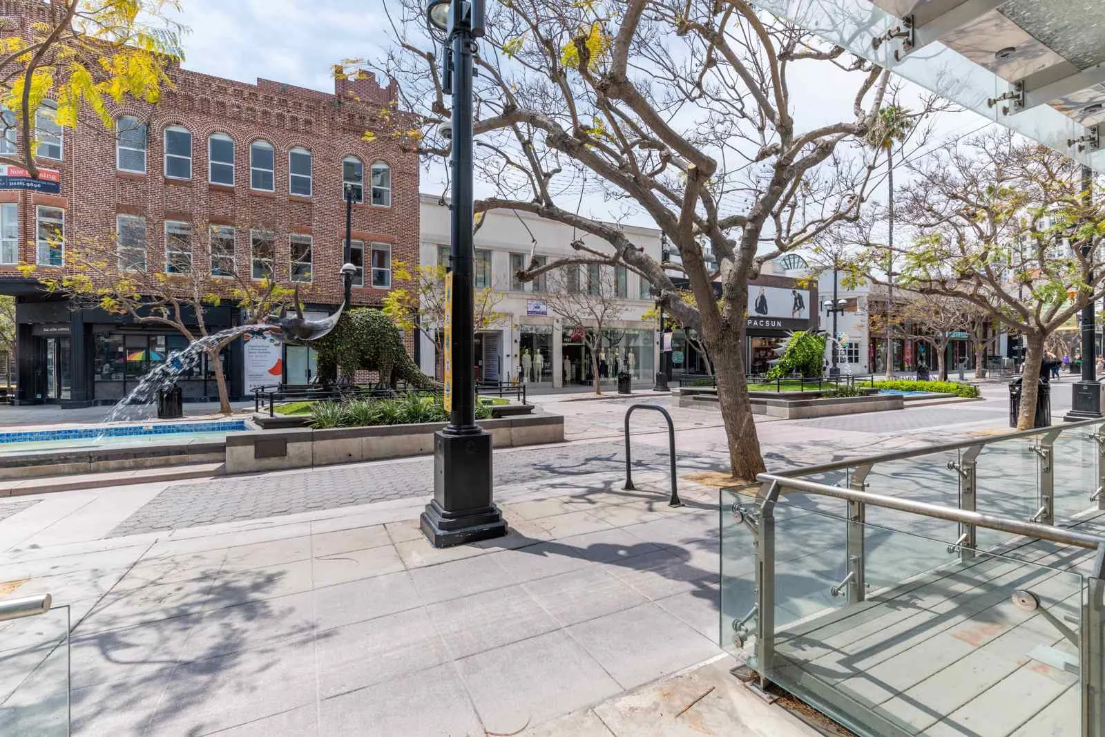 Retail in Santa Monica, CA — Sale in Santa Monica, CA, photo 6 of 8