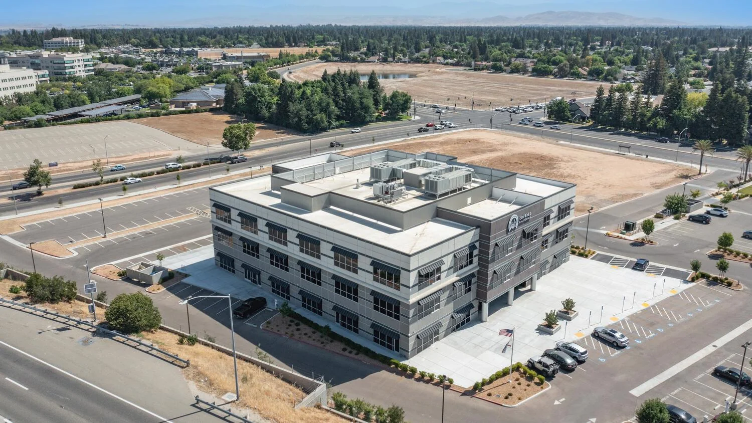247 E Nees Ave — Lease in Fresno, CA, photo 3 of 8
