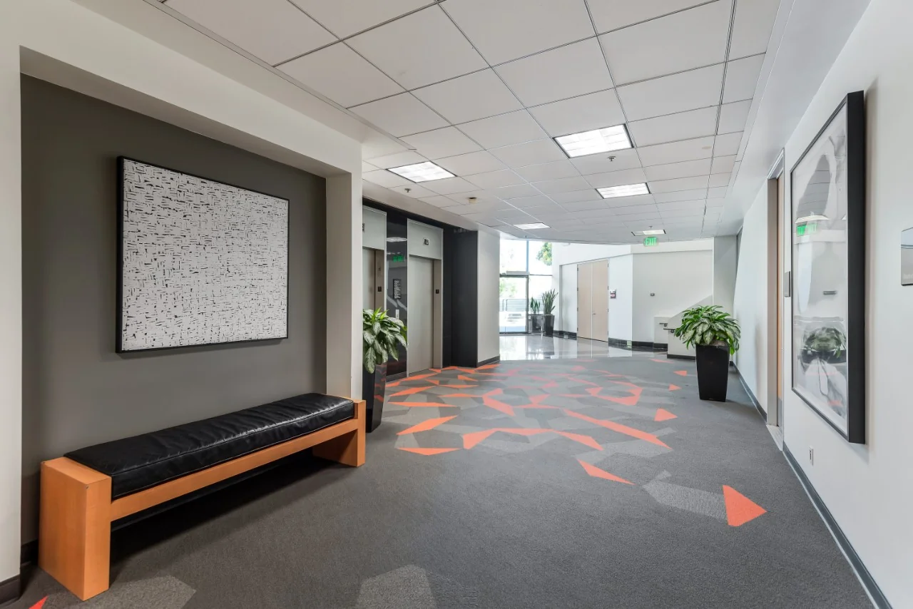 Corporate Point — Lease in Calabasas, CA, photo 4 of 6